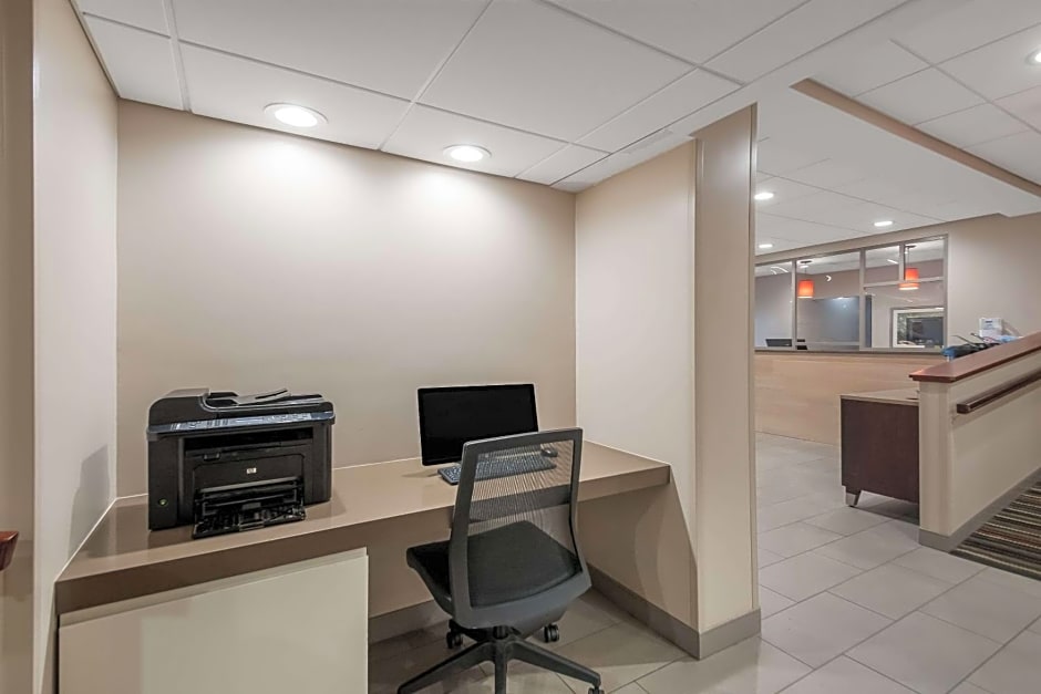 Country Inn & Suites by Radisson, Fredericksburg South (I-95), VA