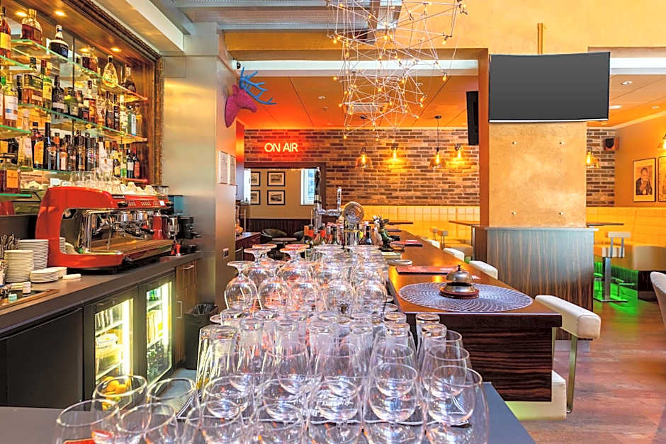 Avalon Hotel & Conferences