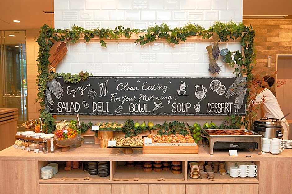 Quintessa Hotel Tokyo Haneda Comic and Books