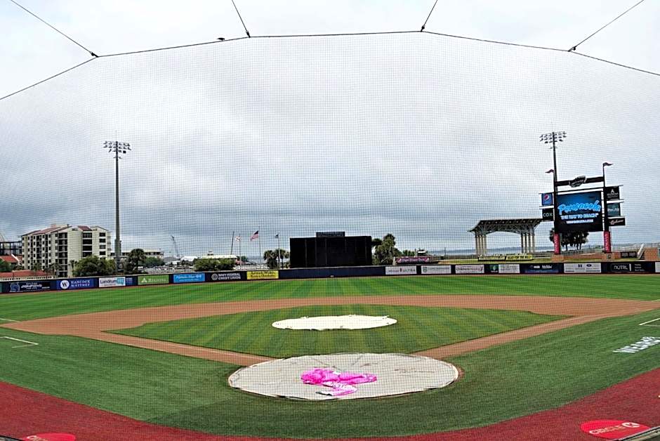 Holiday Inn Express & Suites Gulf Breeze - Pensacola Area By IHG