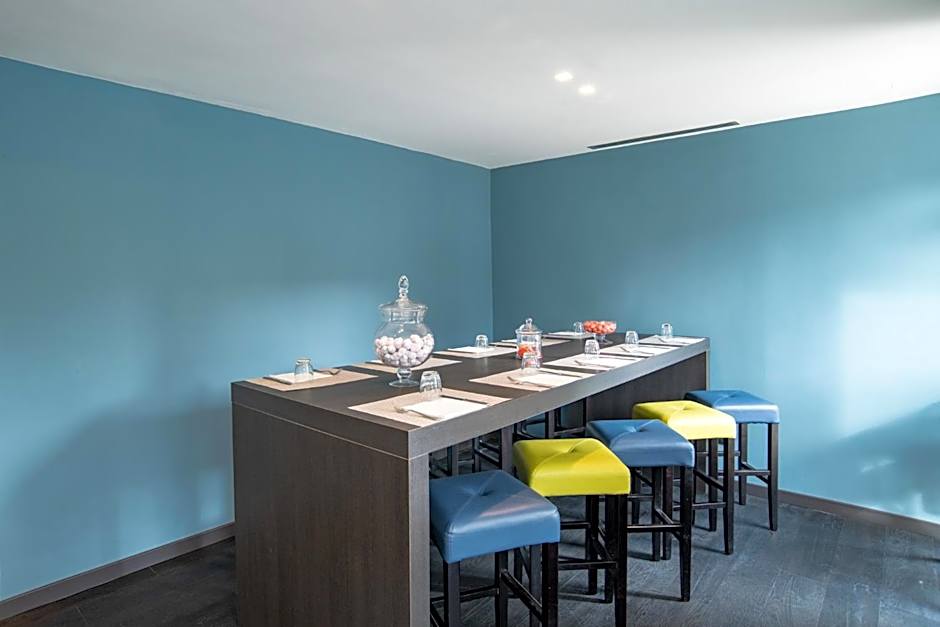 Mercure Roma West