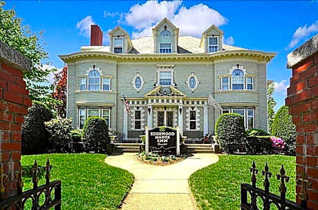 Edgewood Manor