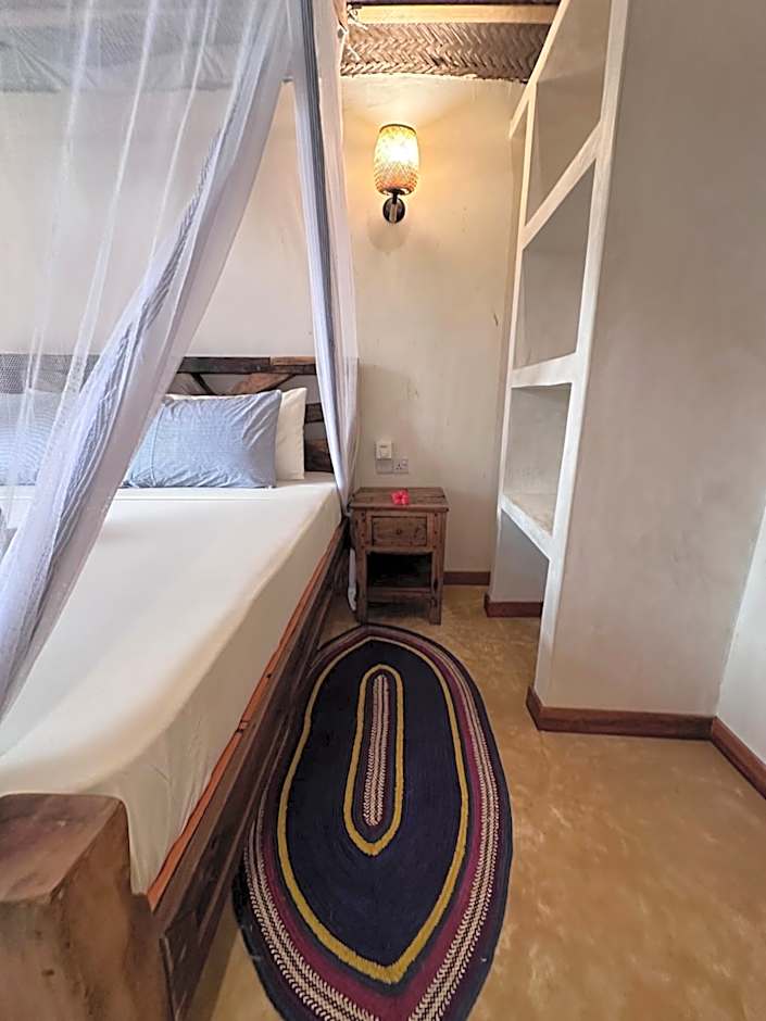 Chikachika Beach B&B