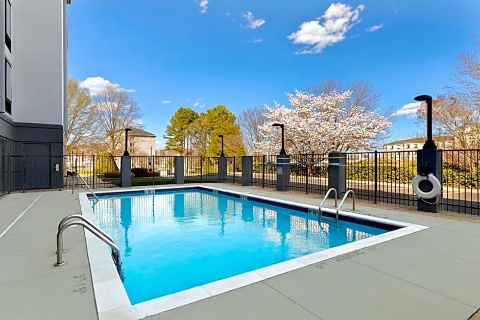 Spark by Hilton Greensboro