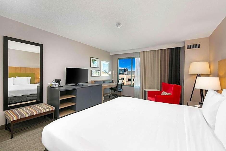 Country Inn & Suites by Radisson, San Diego North, CA