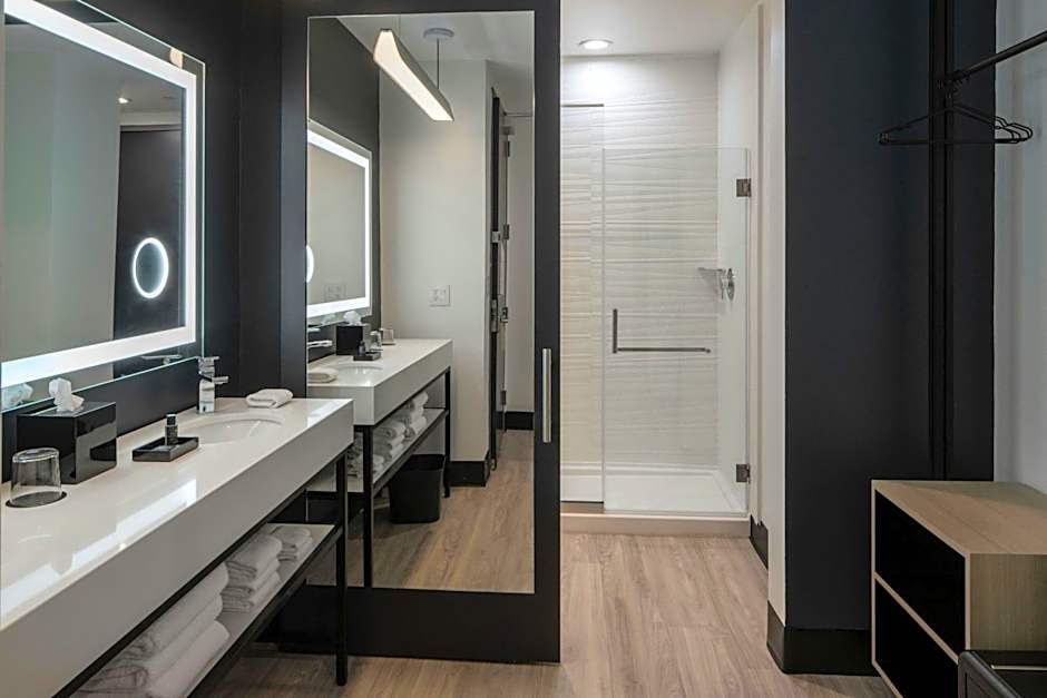 Aloft Memphis Downtown