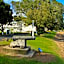 Hananui Lodge and Apartments