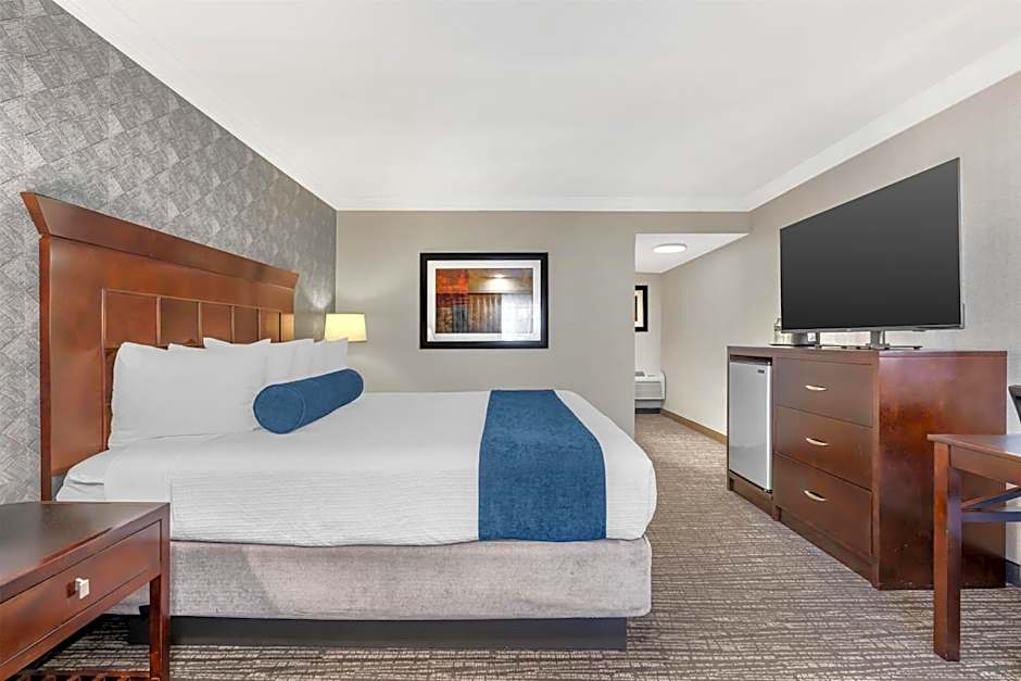 Best Western Plus Carriage Inn