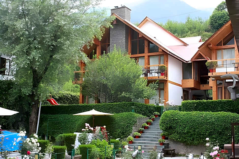 Renest River Country Resort Manali