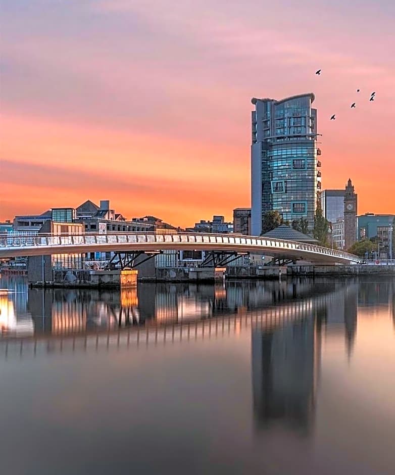 James Clow Bed & Breakfast