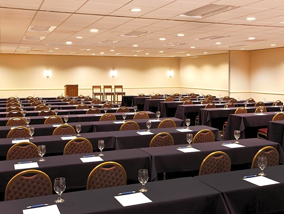 Four Points by Sheraton Cleveland Airport – Cleveland, OH