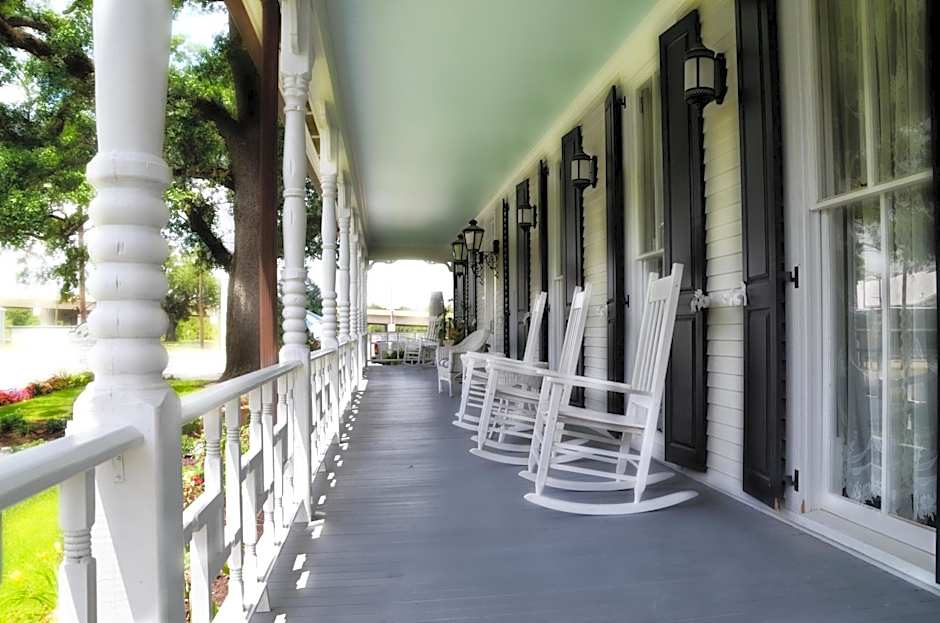 Grand Magnolia Ballroom & Suites