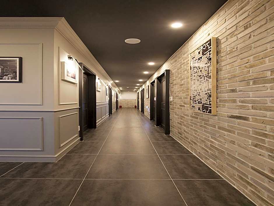 Hotel Gray