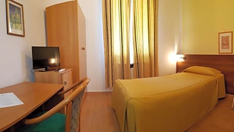 Economy Single Room