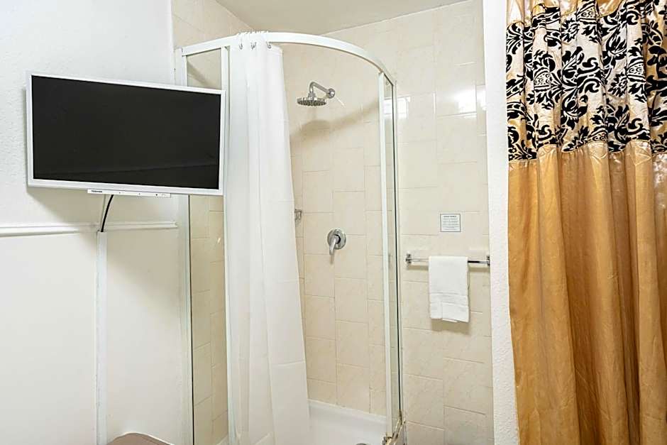 Lancaster Court Hotel