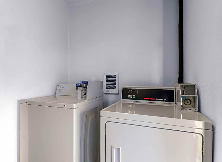 Studio 6 Flagstaff AZ