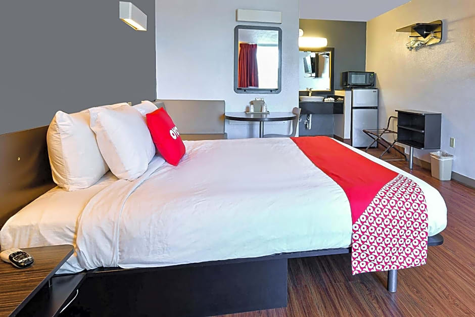 OYO Hotel Valdosta GA I-75