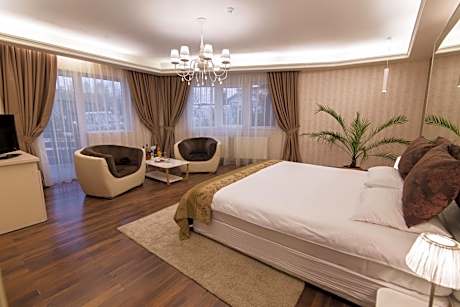 Superior Double Room with Balcony