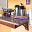 Econo Lodge Inn & Suites I-65
