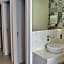 Topcity Hostel & Suites