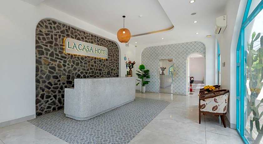 La Casa Hotel