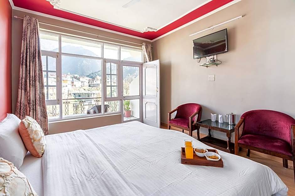 Snow Crest Inn l A Pure Veg Hotel