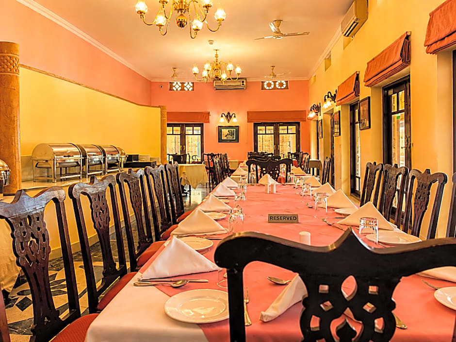 Hotel Rawal Kot