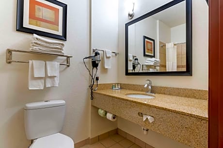 2 Queen Beds, Suite, Nonsmoking
