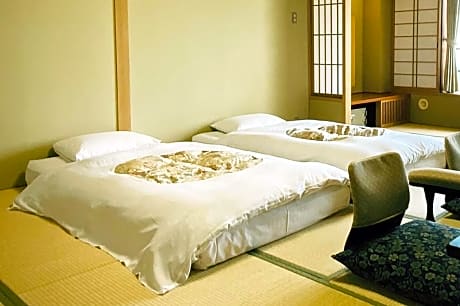 Japanese-Style Quadruple Room