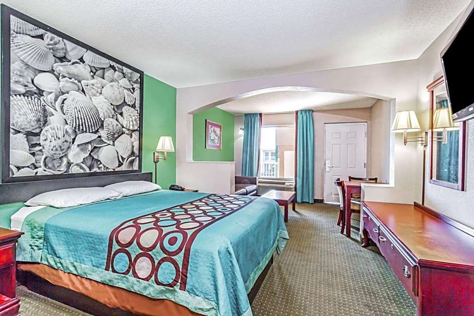 Super 8 by Wyndham Marianna I-10