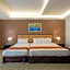 Hallmark Crown Hotel