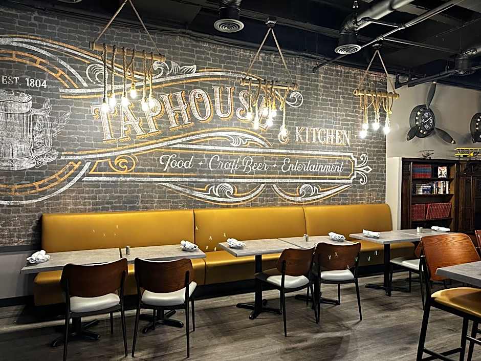 Wyndham Indianapolis Airport