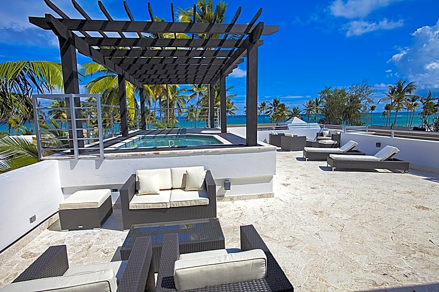Chateau del Mar Ocean Villas & Resort