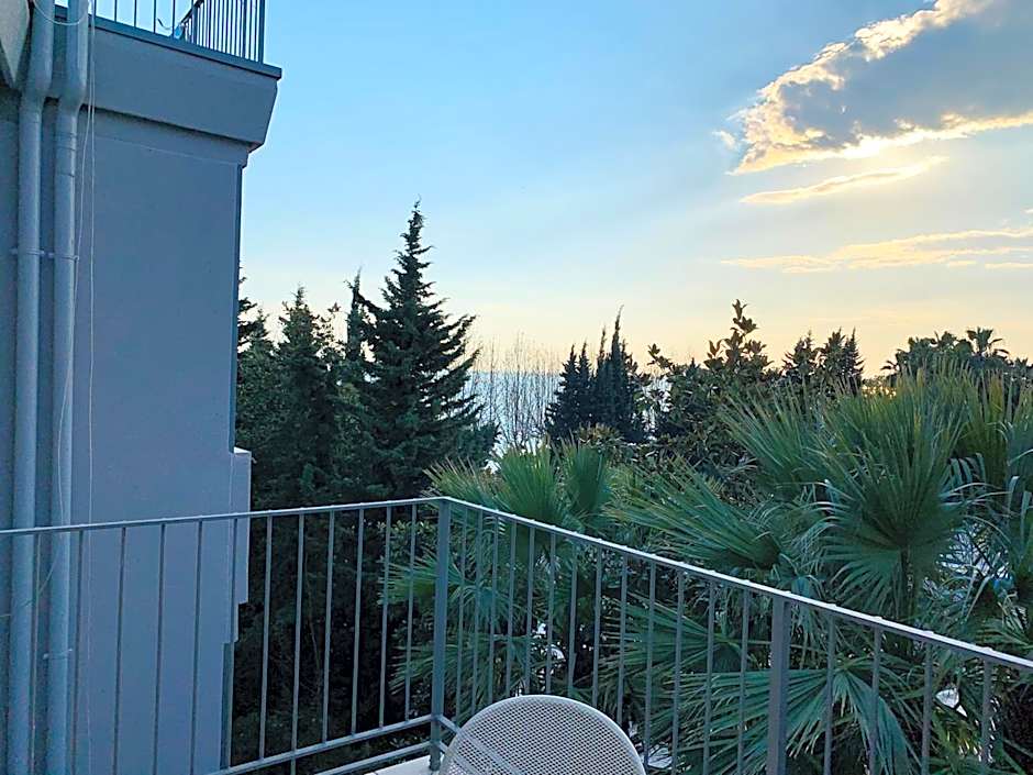 Front Lake Apartment Bardolino