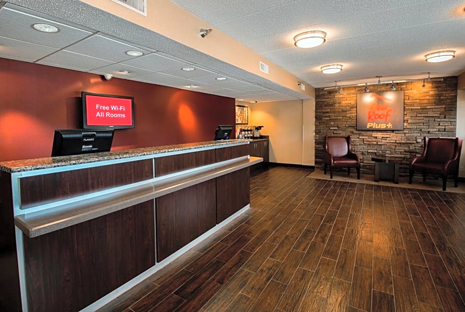 Red Roof Inn PLUS+ Chicago - Naperville