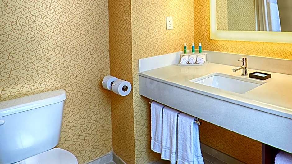 Holiday Inn Express Bordentown - Trenton South By IHG