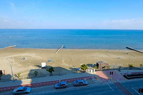 Deluxe Double or Twin Room with Balcony