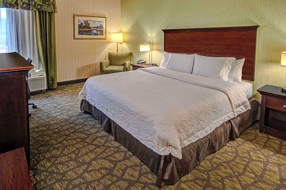 Photo 1 of 2 of 1 King Bed, Hearing/Mobility Accessible, Roll in Shower