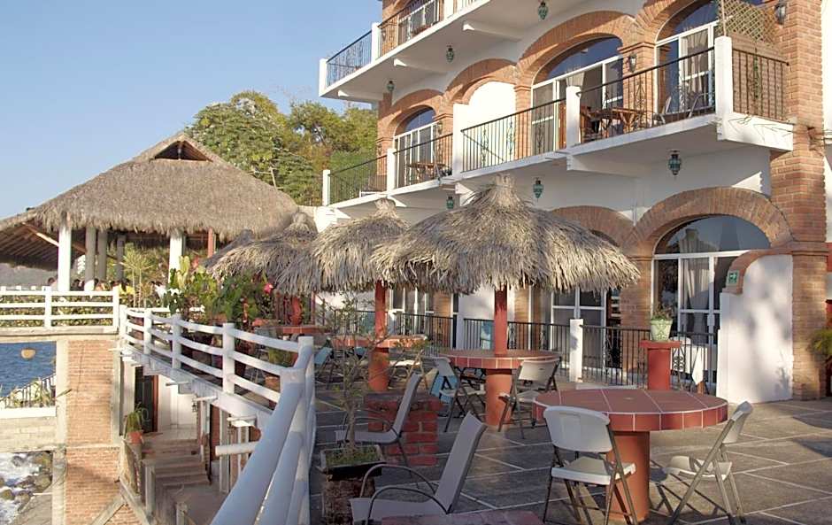 Traditional Sierra Leon Oceanfront Rooms - Adults Only