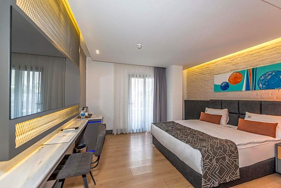Laren Sea Side Hotel Spa