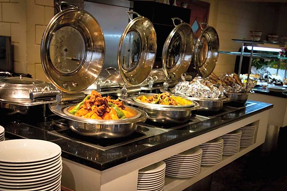 Golden Tulip El Mechtel Hotel