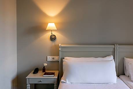 DOUBLE STANDARD 2 Adults