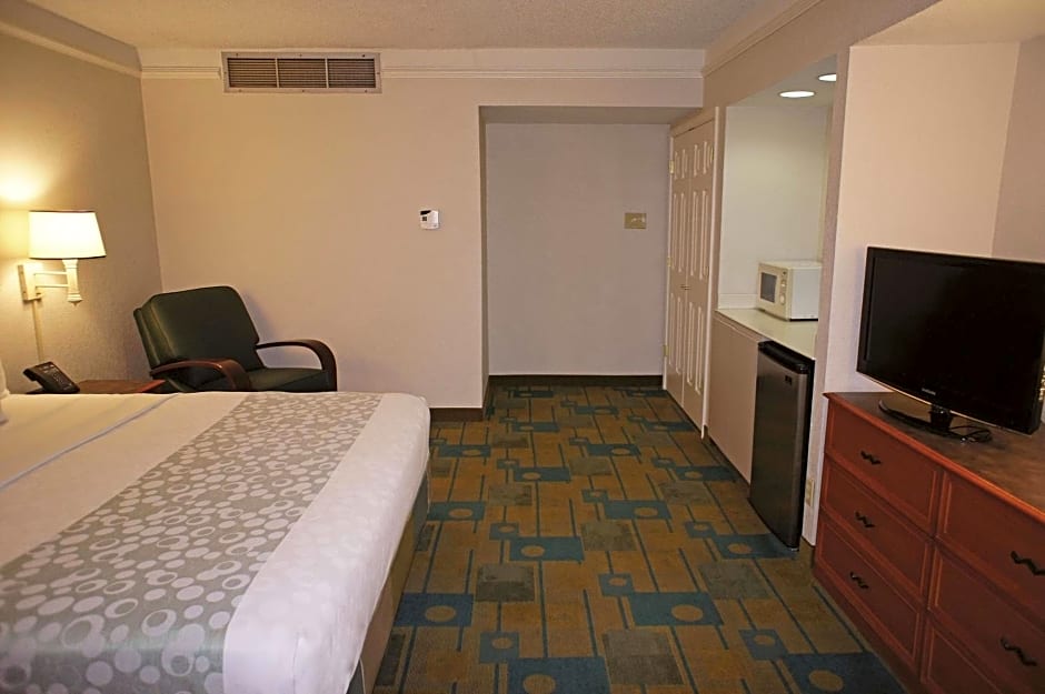 La Quinta Inn & Suites by Wyndham Pensacola