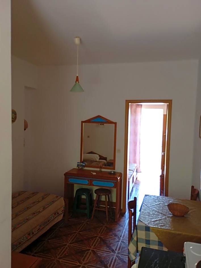 Denise Apartments Kefalos