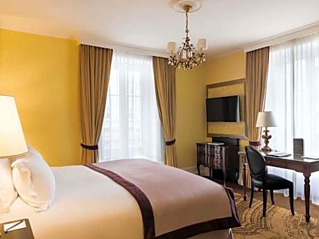 Signature Room