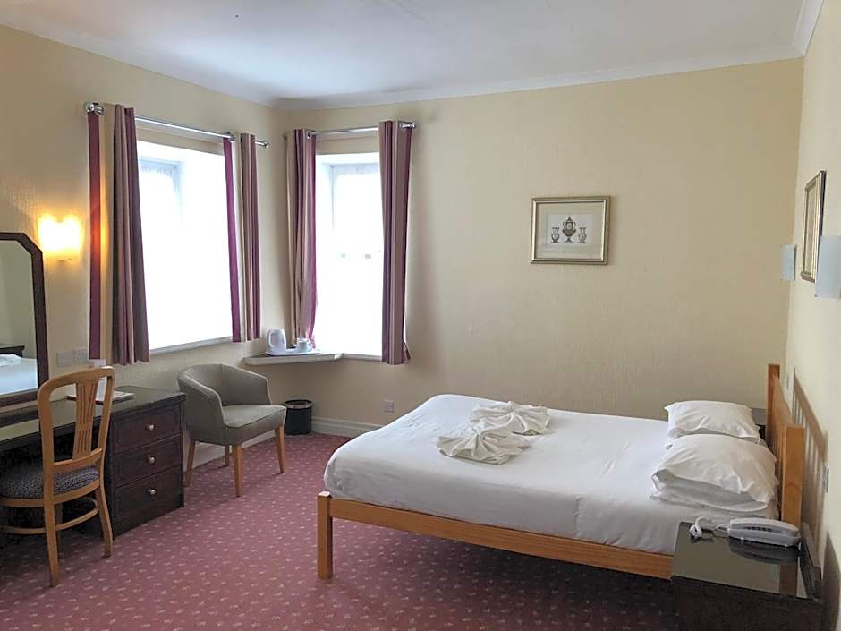 Riviera Hotel