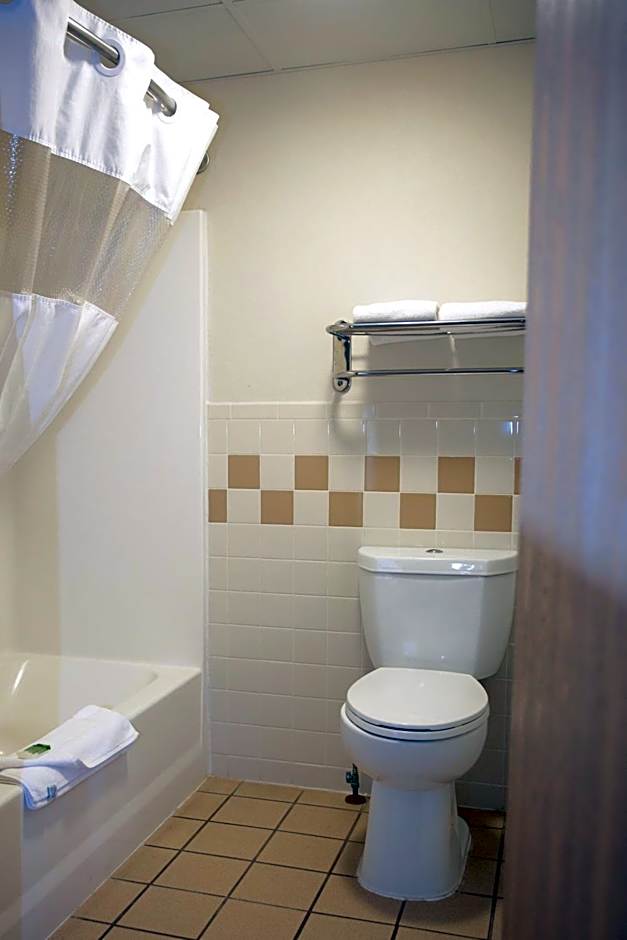 AmericInn by Wyndham Pampa - Event Center