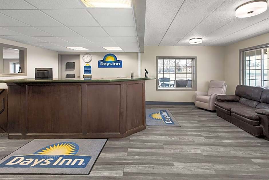 Days Inn by Wyndham Pierre