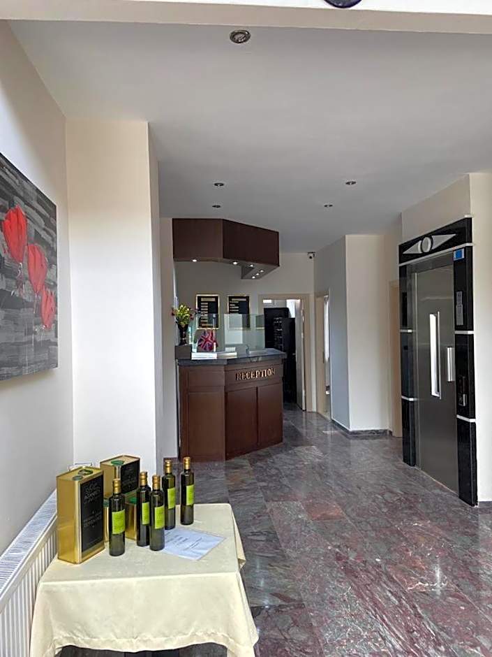Ileri Hotel & Apartments