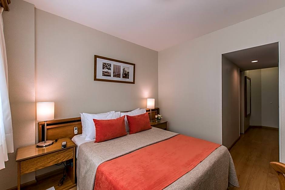 Hotel Solans Carlton